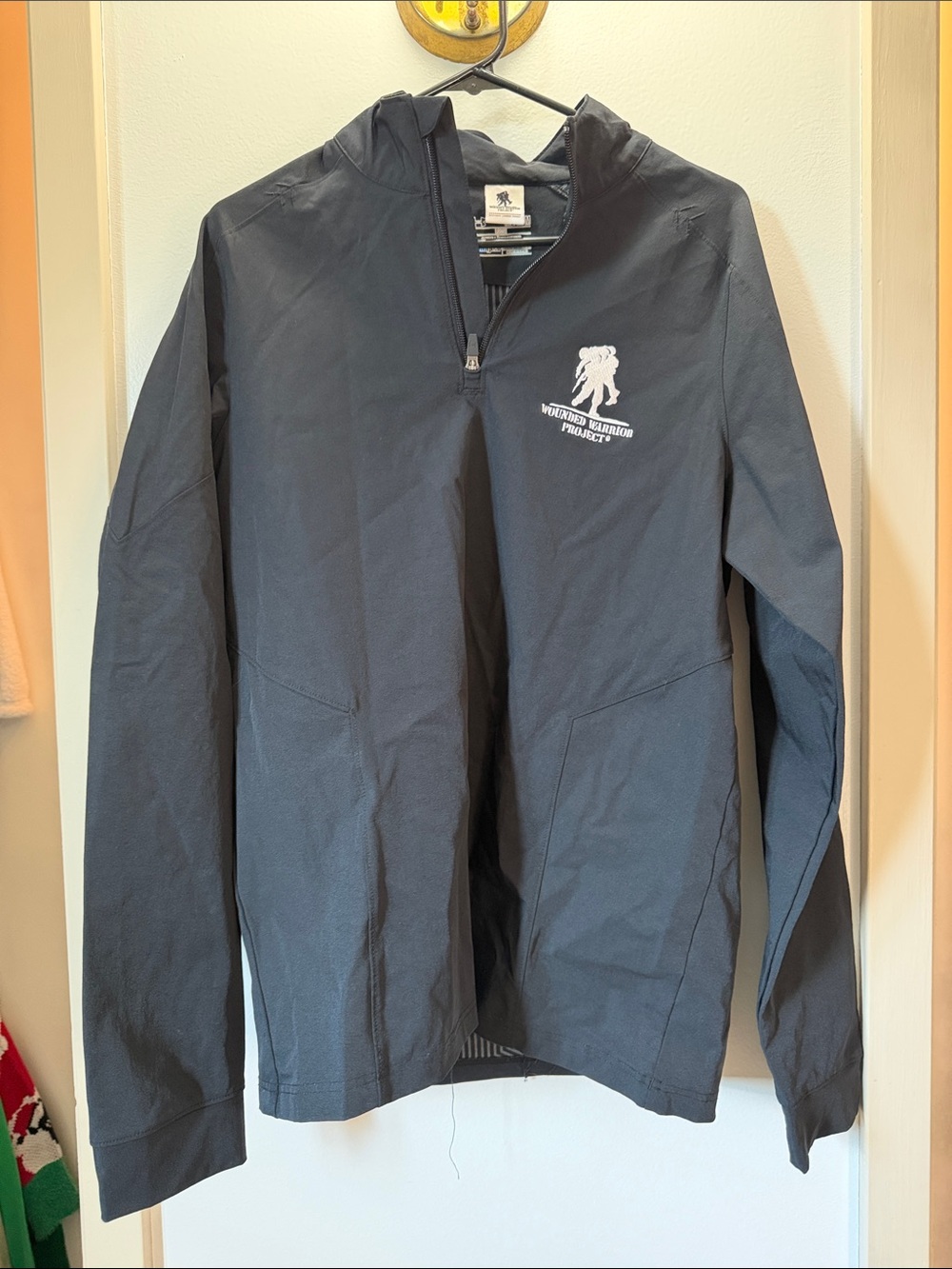 Under Armour Men's Black Quarter-Zip Hooded Windbreaker